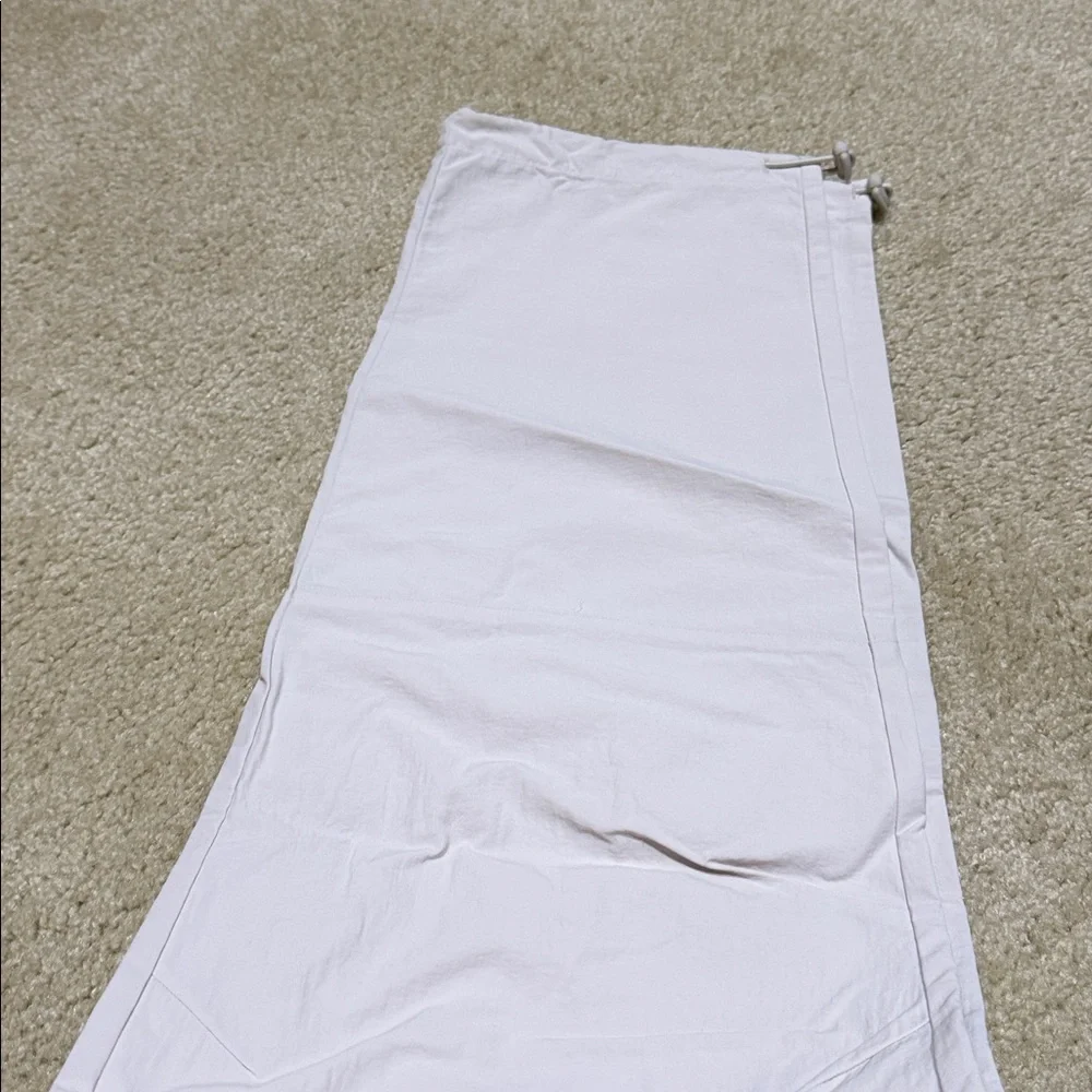 Alo Yoga takeaway track pants bone